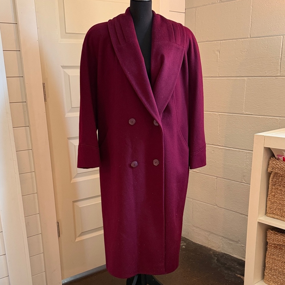 Vintage Women's Double-Breasted Wool Collar Coat in Deep Burgundy